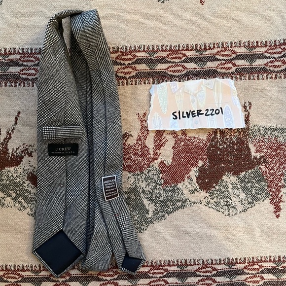 Assorted J crew neckties and pocket squares - Picture 5 of 5